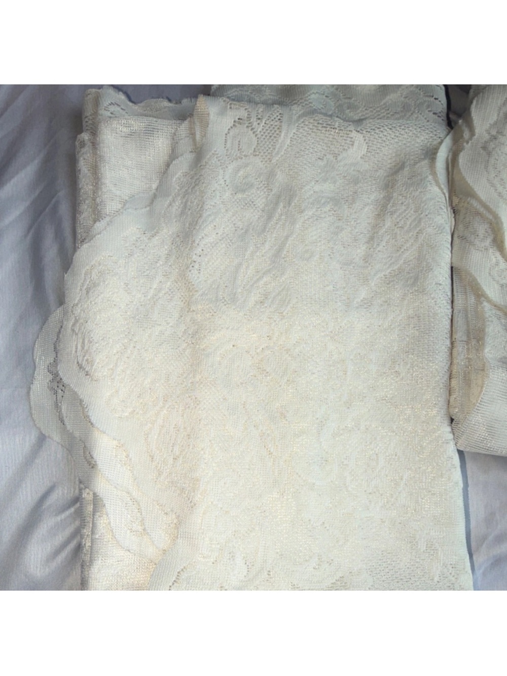 White Lace Sheer Floral Curtain Panels with Scalloped Edges set of 2 - Picture 5 of 6